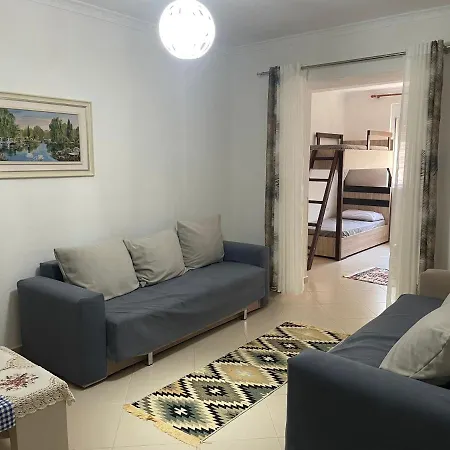 Taverna Laberia 3 Apartment Gjirokastër
