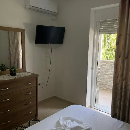 Taverna Laberia 3 * Gjirokastër