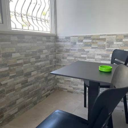 Taverna Laberia 3 * Gjirokastër